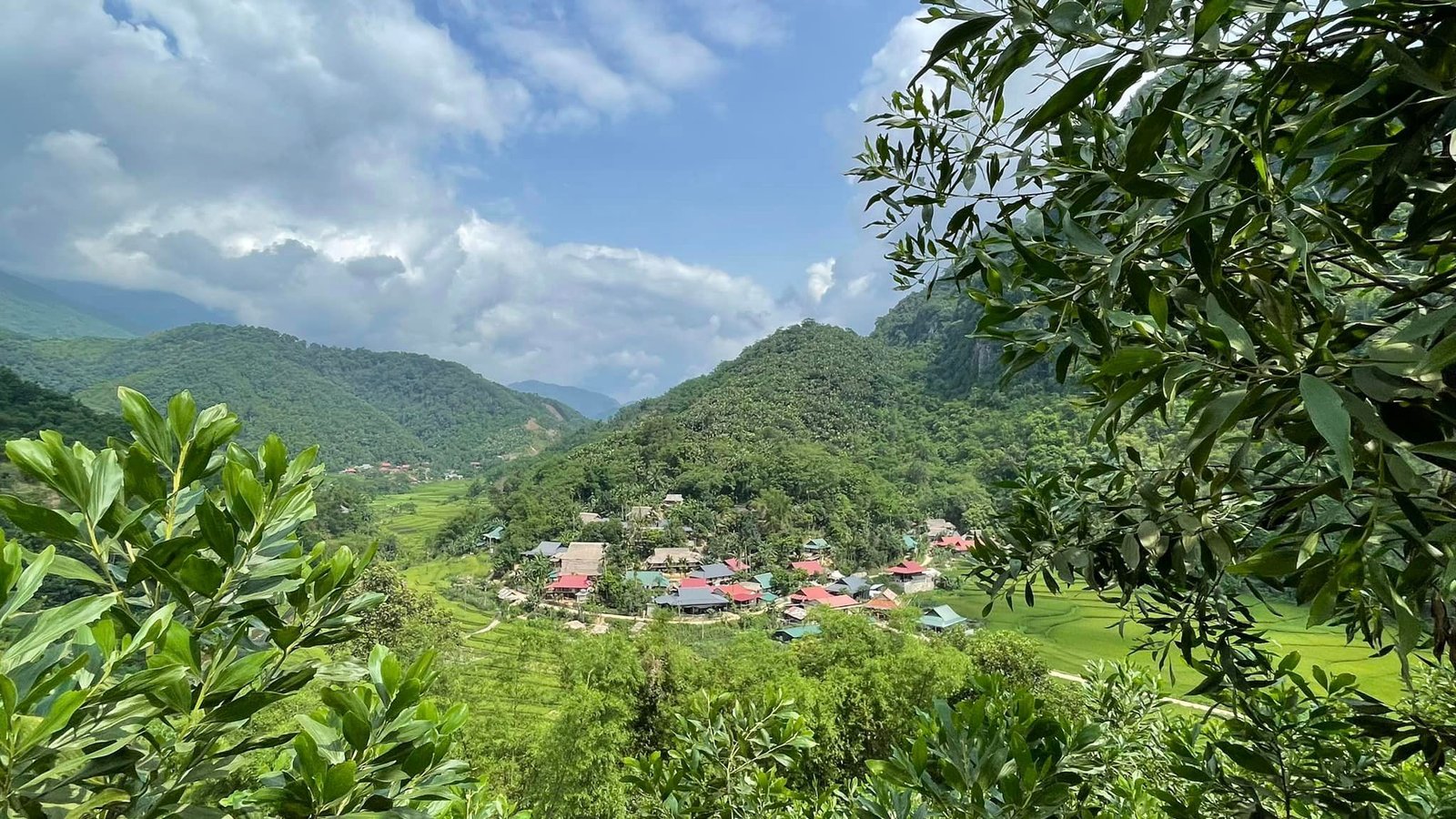 3 Days Cultural Adventure to Cao Bang and Ba Be Lake